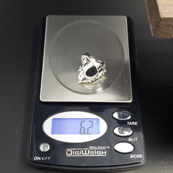 Size 7 Sterling Silver Bright Fancy Oval Black Stone Ring - Picture 7 of 7